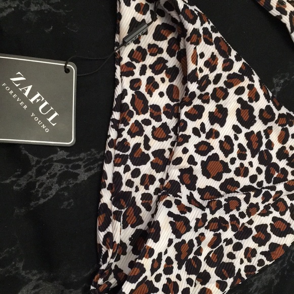 Leopard print bikini - Picture 2 of 5